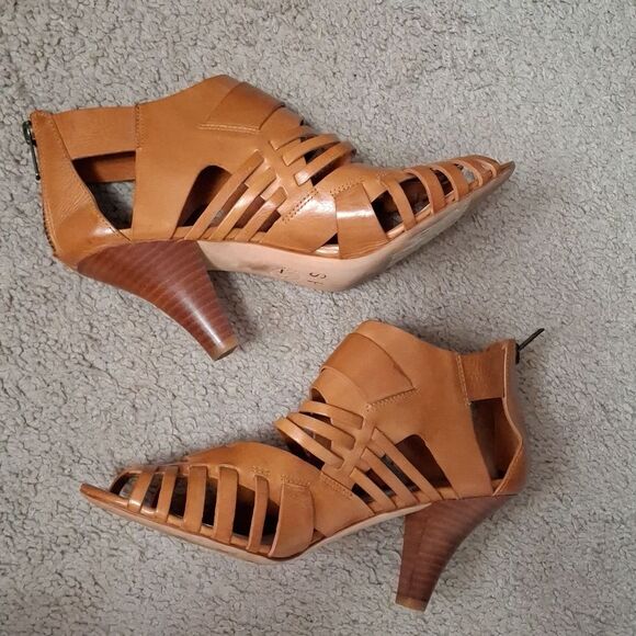 JOHNSTON & MURPHY Womens Stacked Heel Gladiator Sling Back Shoes Size 7 Tan - Picture 1 of 9